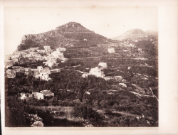                   Capri
              