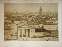                   Milano
              