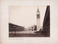                   Venise - Place & Eglise St....
              